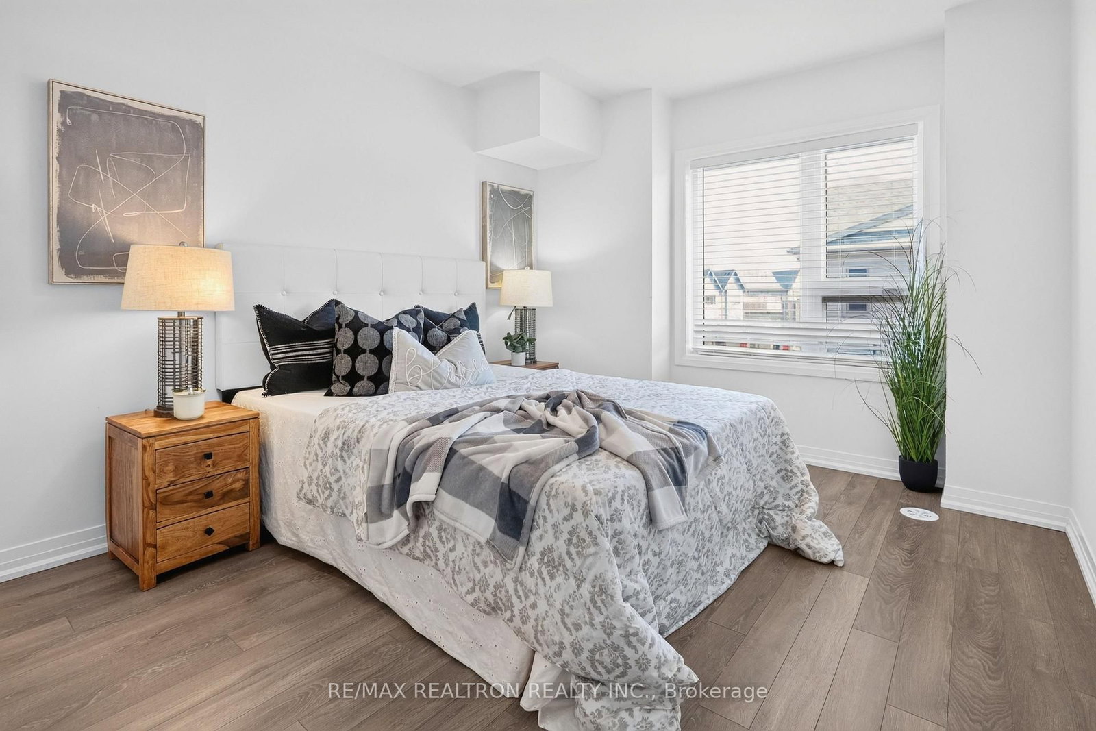 2635 William Jackson Drive • #1010 • Pickering, ON photo 12