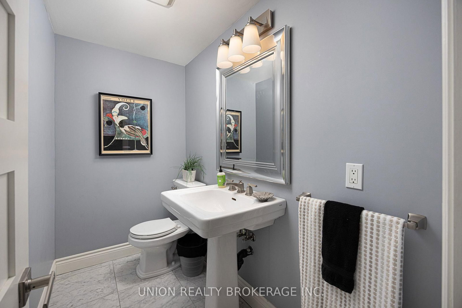 38 Scarborough Heights Boulevard • Toronto, ON photo 14