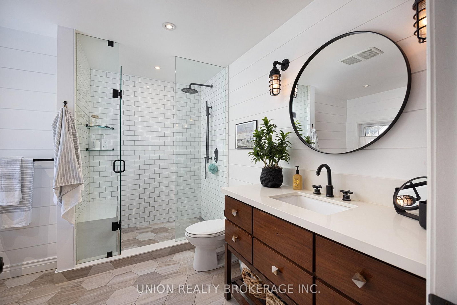 38 Scarborough Heights Boulevard • Toronto, ON photo 20