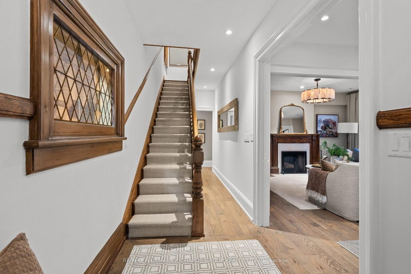 49 Lee Avenue