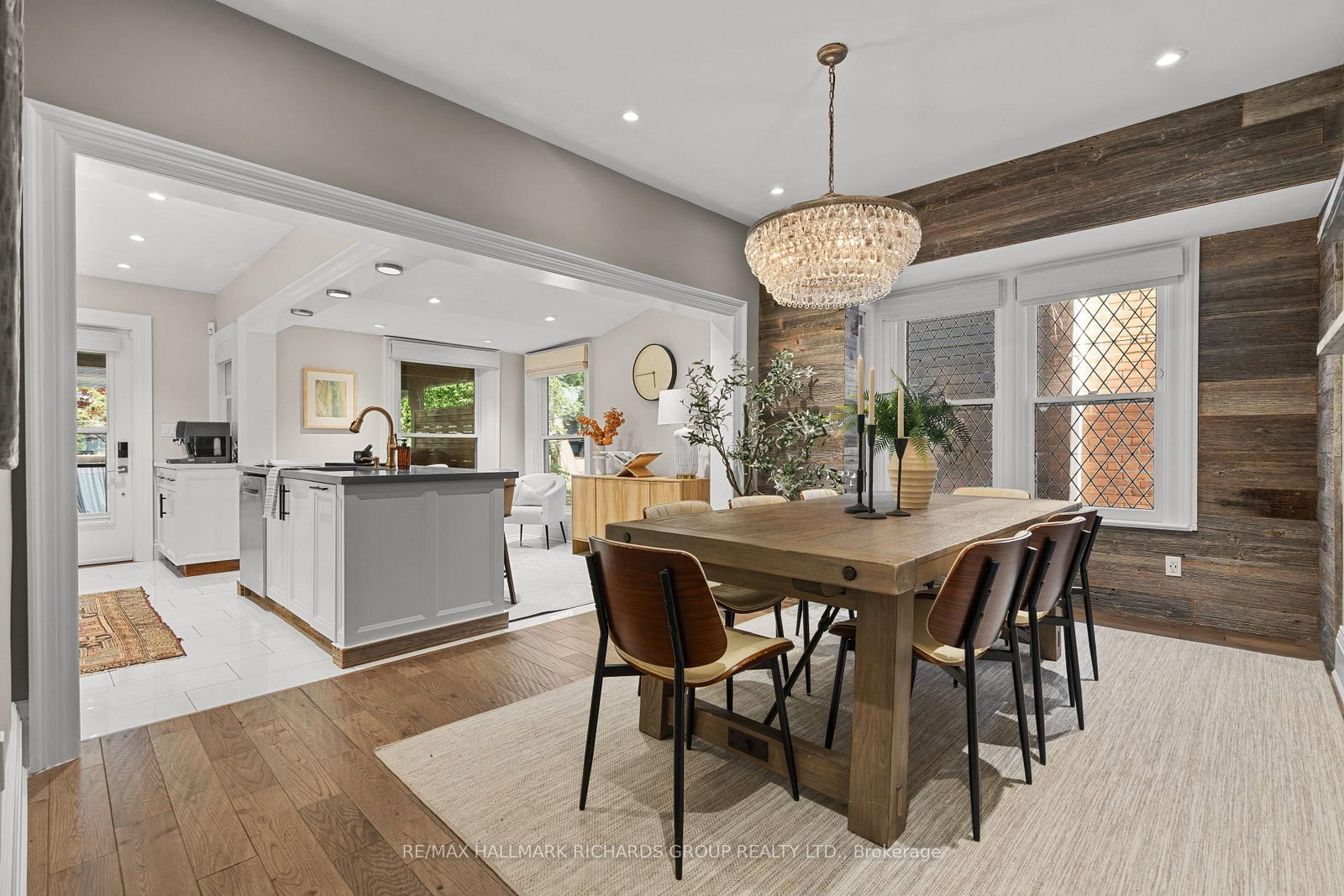 49 Lee Avenue • Toronto, ON photo 8