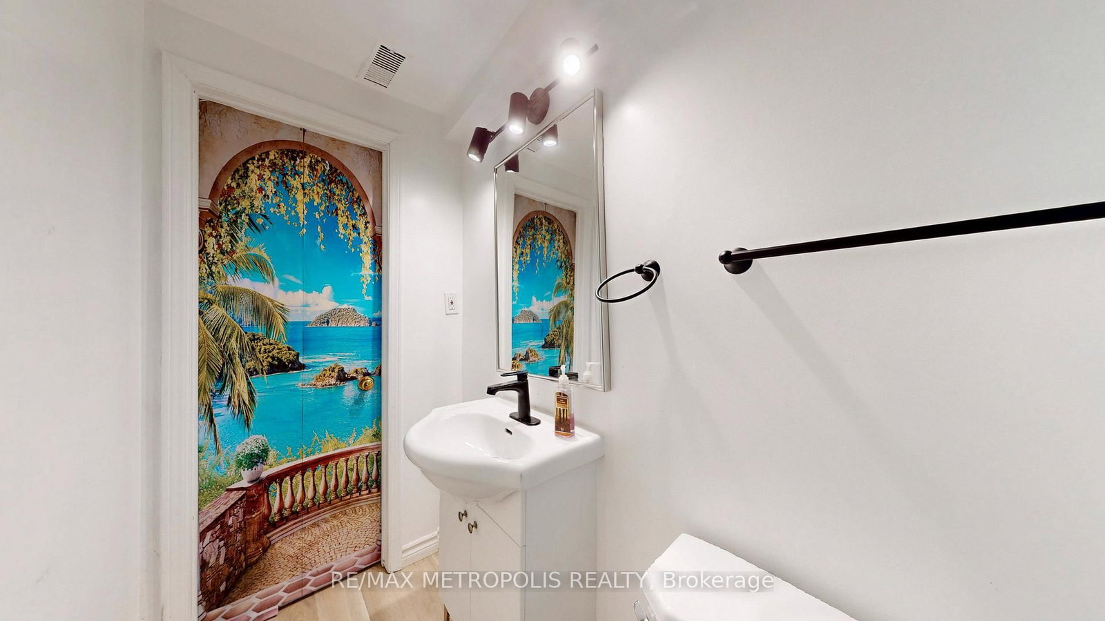 601 Galahad Drive • #19 • Oshawa, ON photo 38