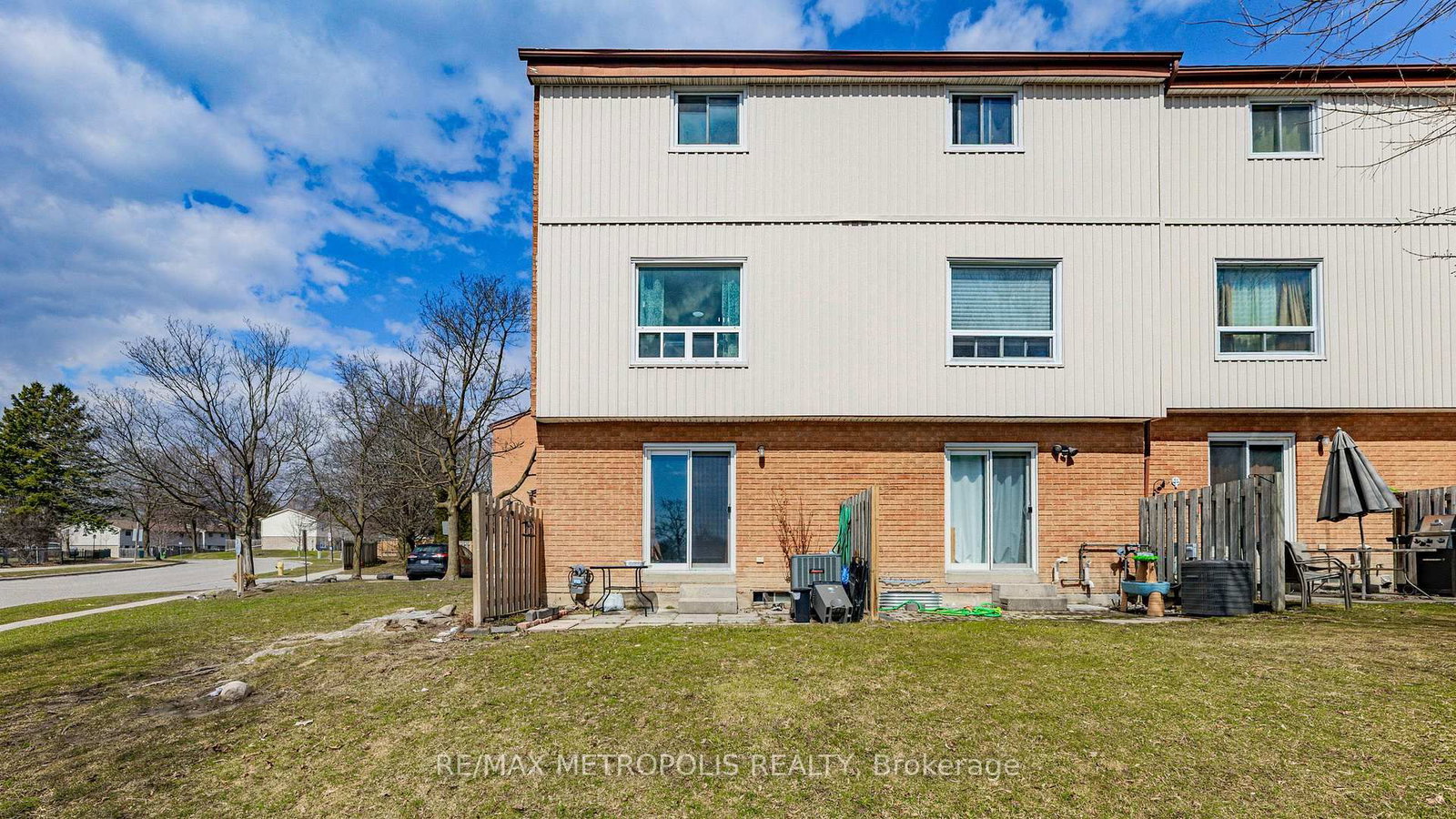 601 Galahad Drive • #19 • Oshawa, ON photo 42