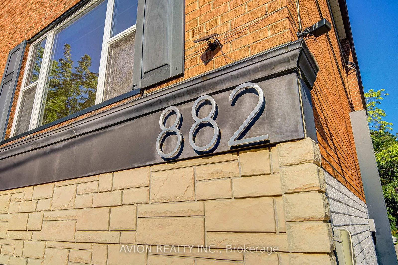 Unit 6 - 882 Broadview Avenue, Toronto 3