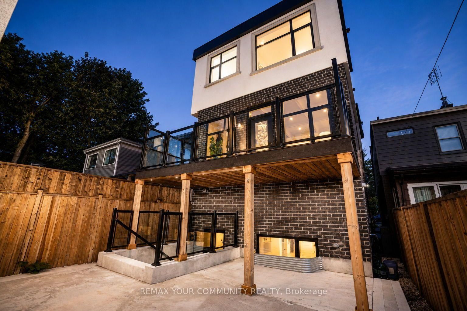 49 Wayland Avenue • Toronto, ON photo 33