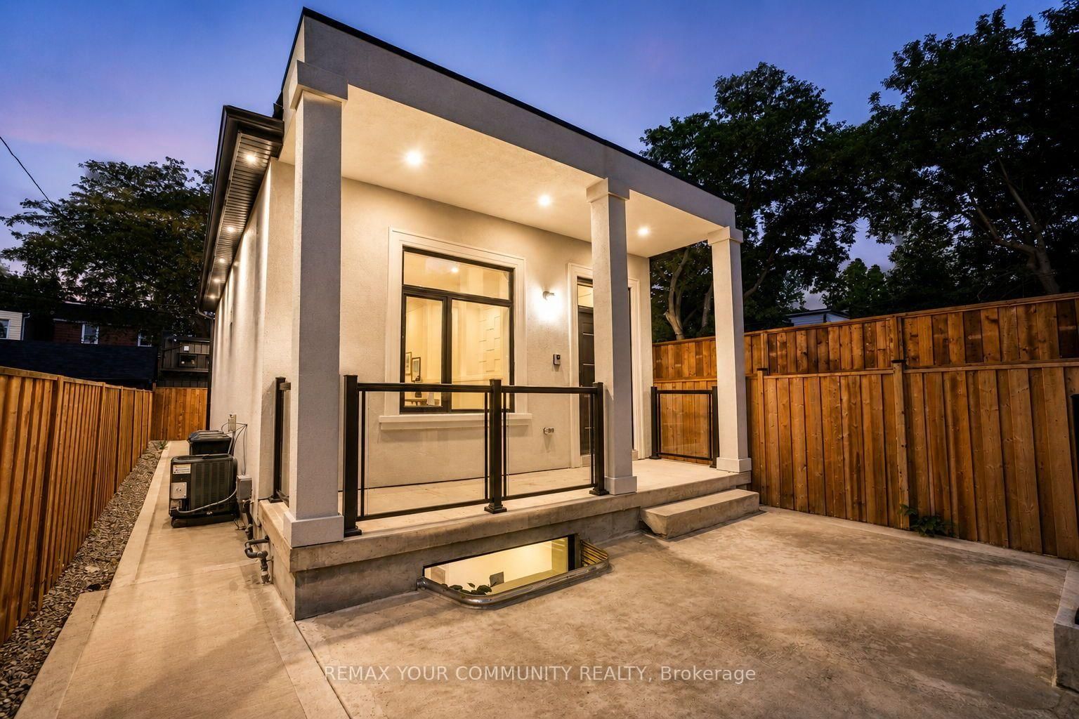 49 Wayland Avenue • Toronto, ON photo 37
