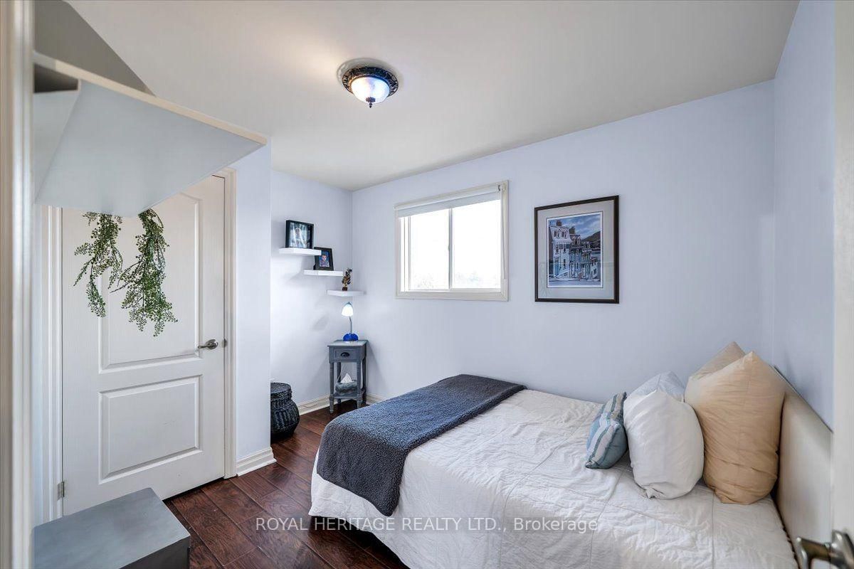828 Wildflower Court • Oshawa, ON photo 23