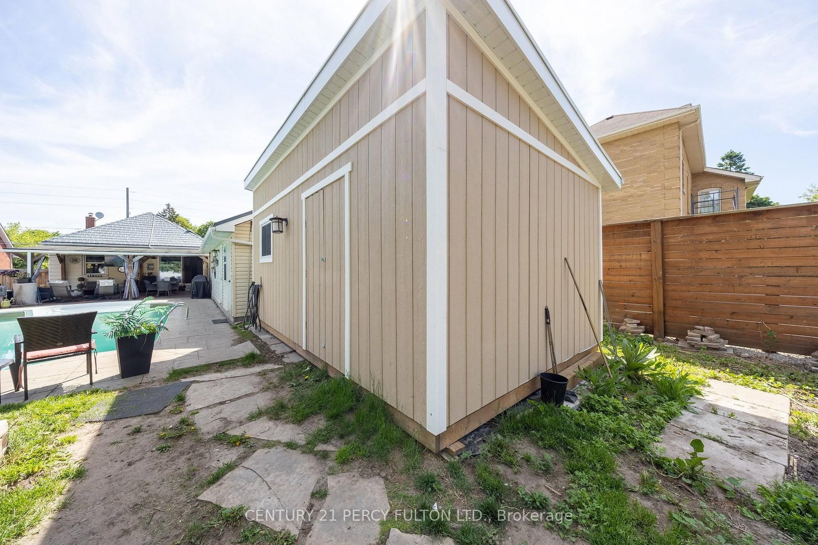 816 SIMCOE Street N • Oshawa, ON photo 27