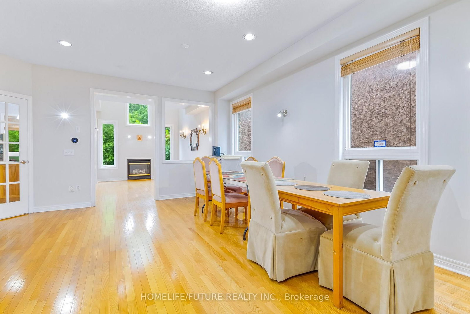 88 Mourning Dove Crescent • Toronto, ON photo 10