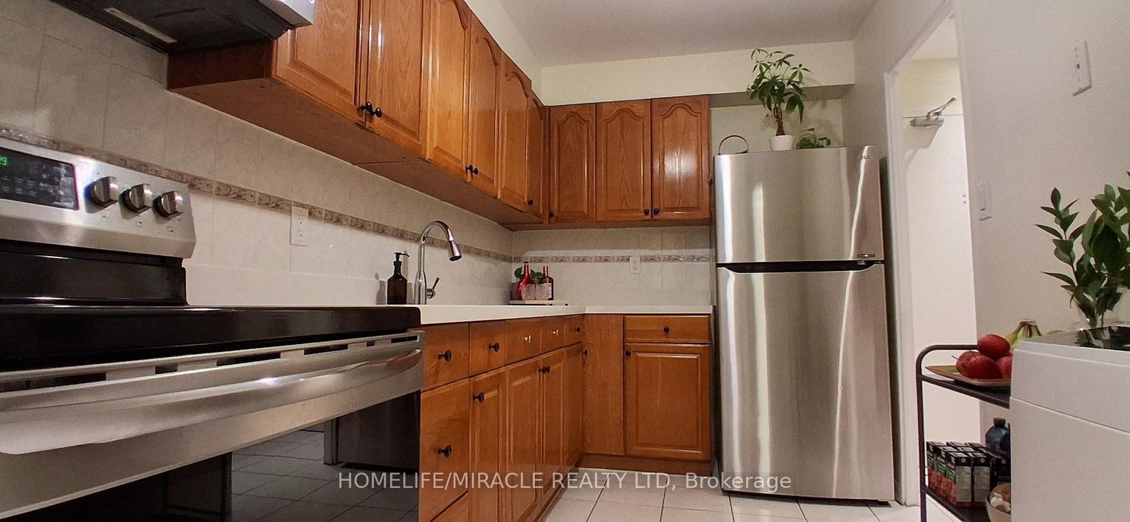 1 Massey Square • #1618 • Toronto, ON photo 15