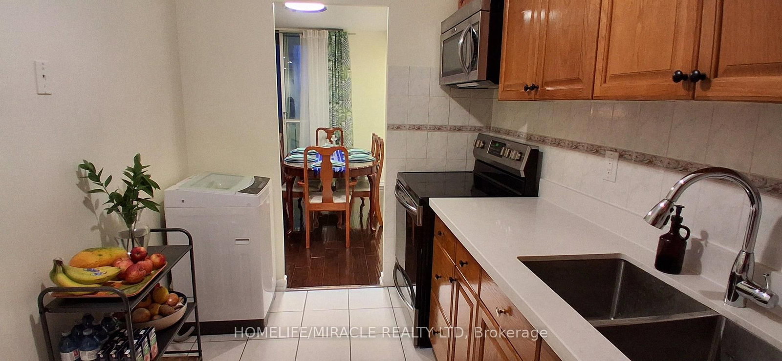 1 Massey Square • #1618 • Toronto, ON photo 16
