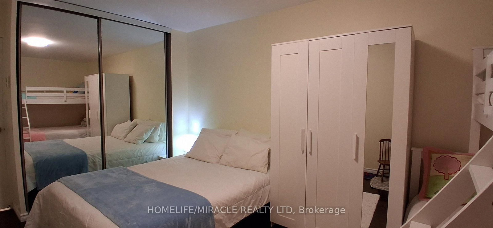 1 Massey Square • #1618 • Toronto, ON photo 19