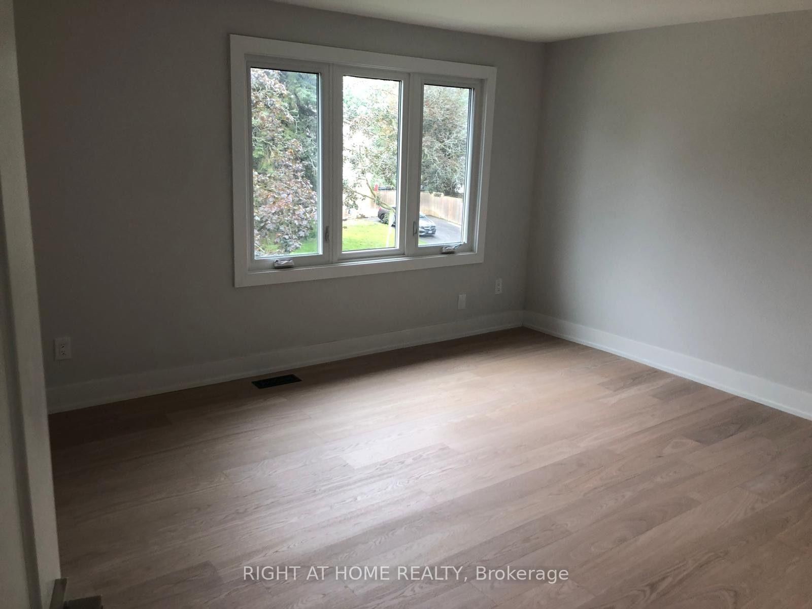 762 Hillcroft Street • Oshawa, ON photo 4