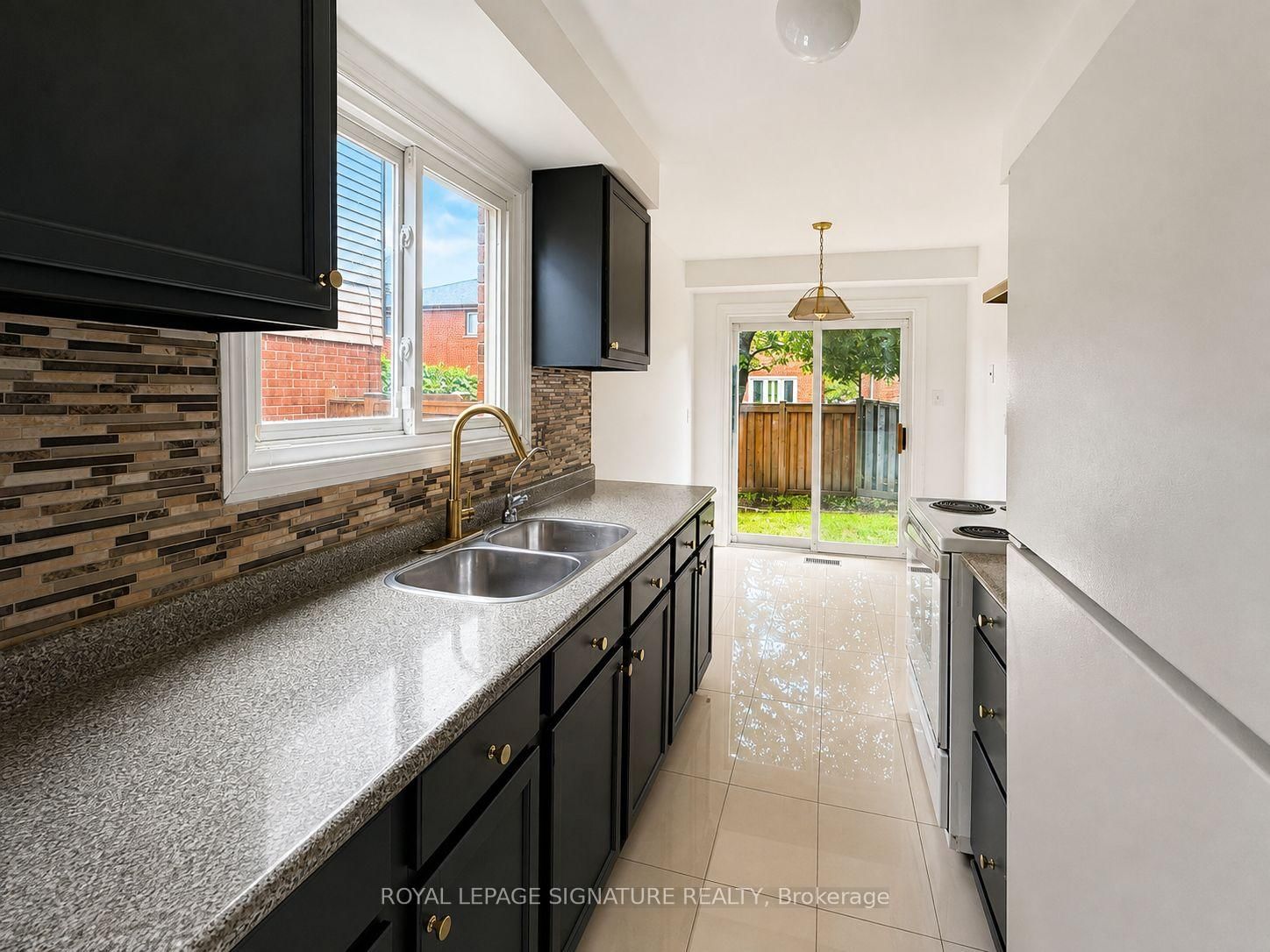 77 Brimstone Crescent • Toronto, ON photo 13