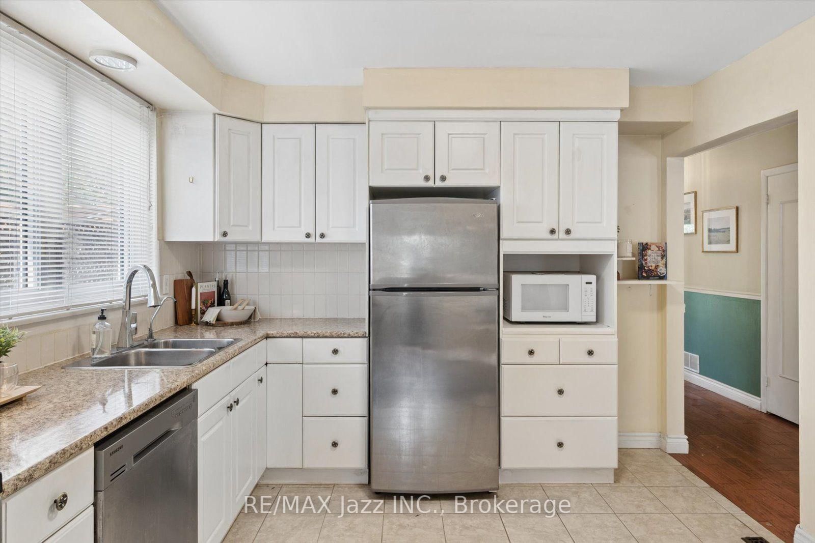 241 Viewmount Street • Oshawa, ON photo 16