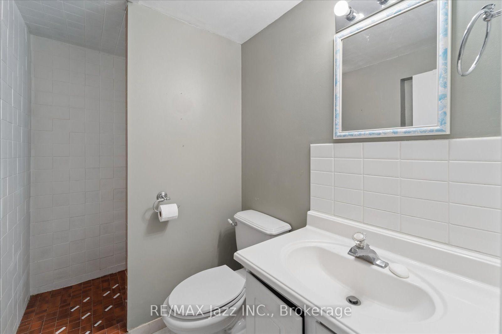 241 Viewmount Street • Oshawa, ON photo 37