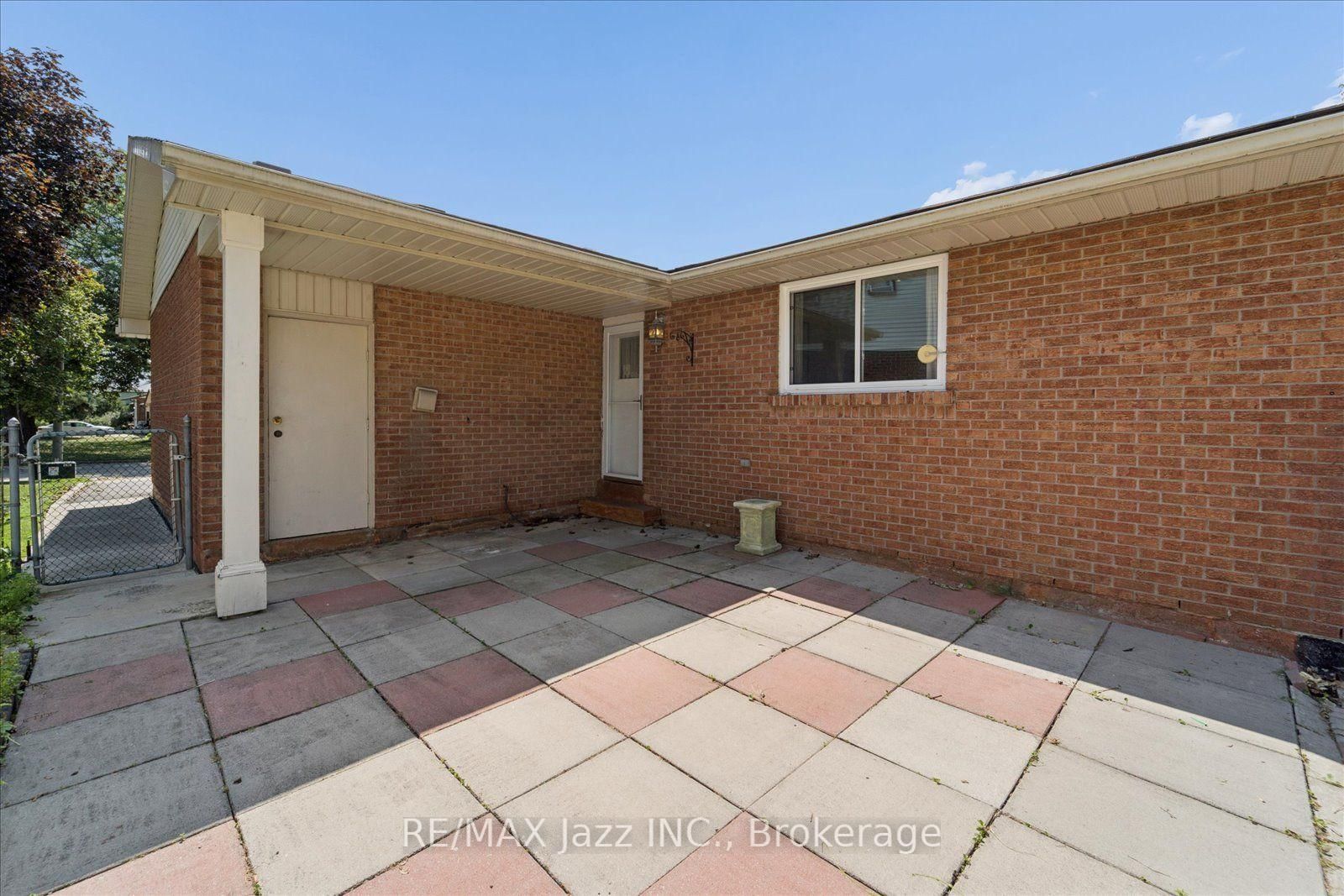 241 Viewmount Street • Oshawa, ON photo 41