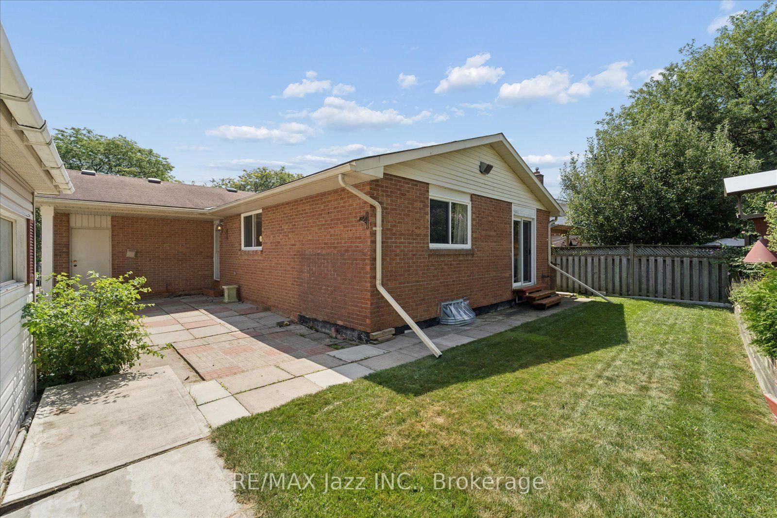 241 Viewmount Street • Oshawa, ON photo 42
