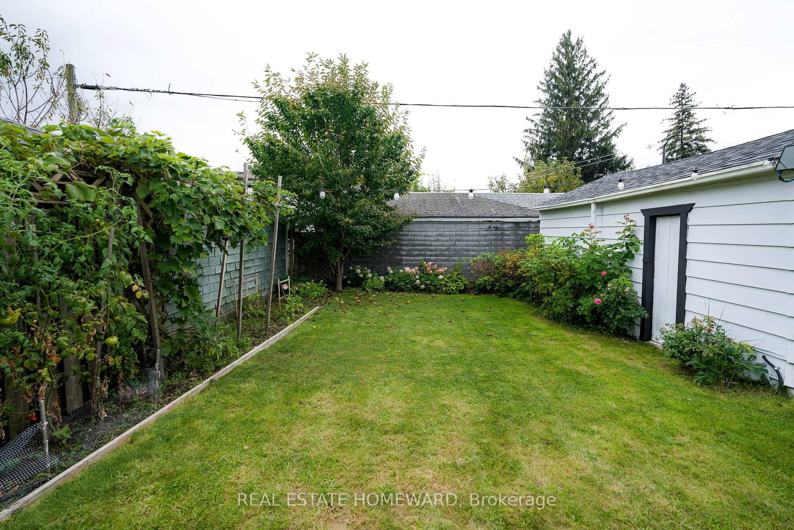 35 Memorial Park Avenue • Toronto, ON photo 21