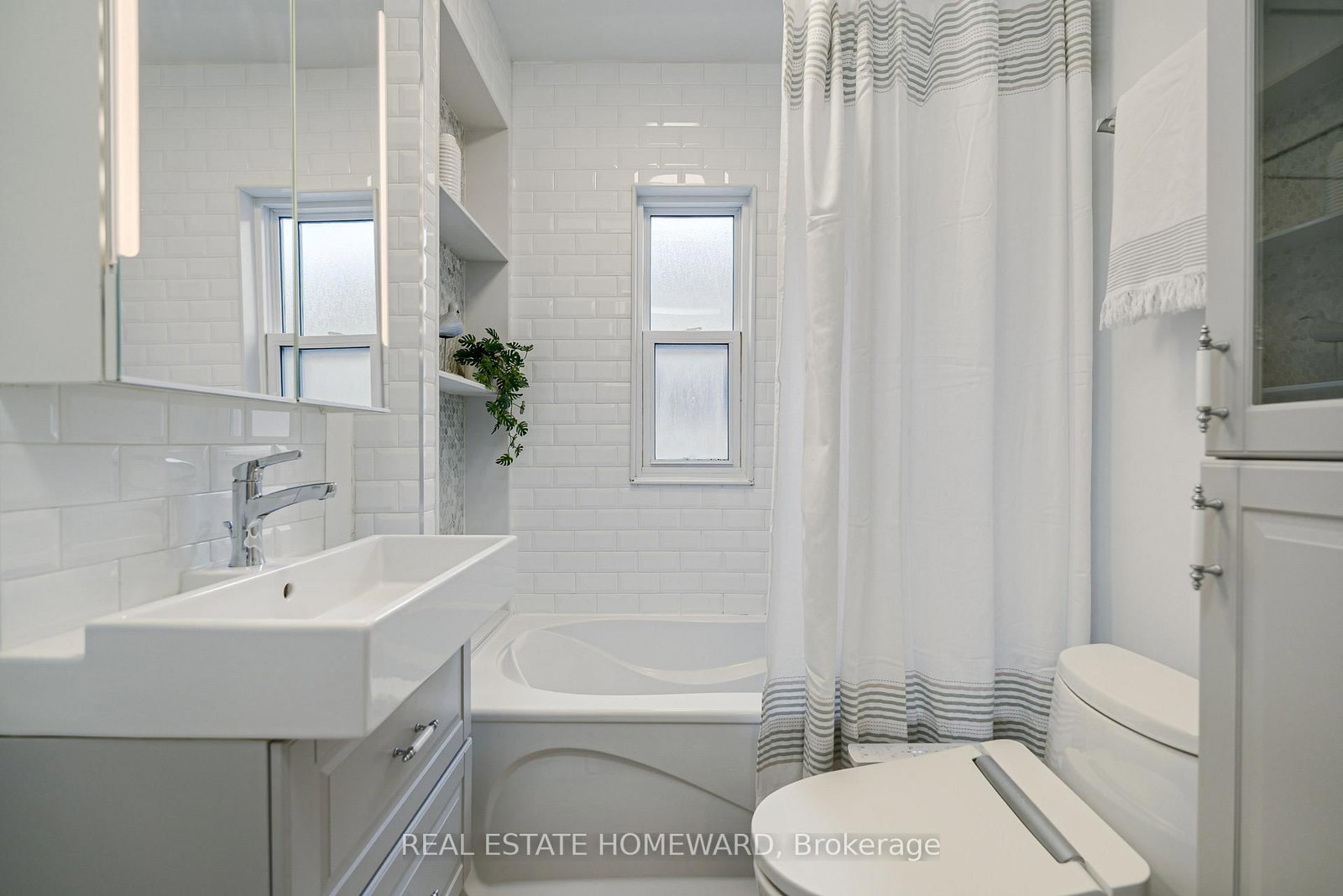 35 Memorial Park Avenue • Toronto, ON photo 9