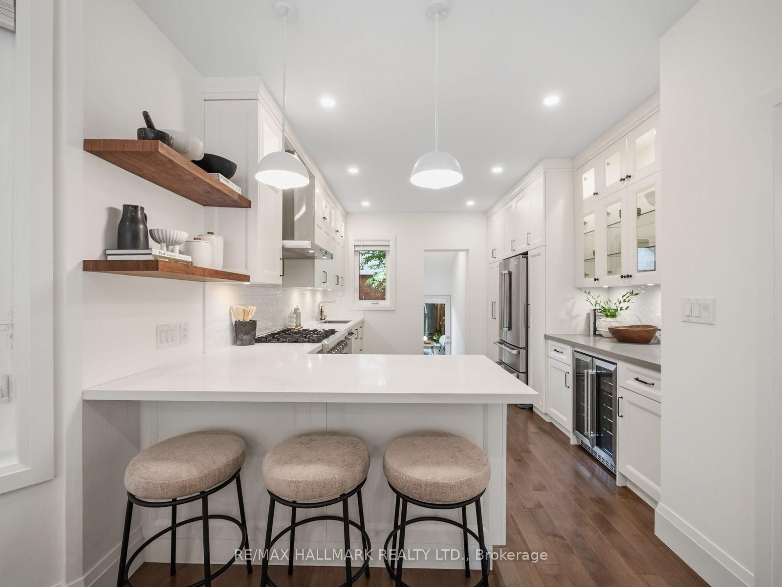 189 Greenwood Avenue • Toronto, ON photo 13
