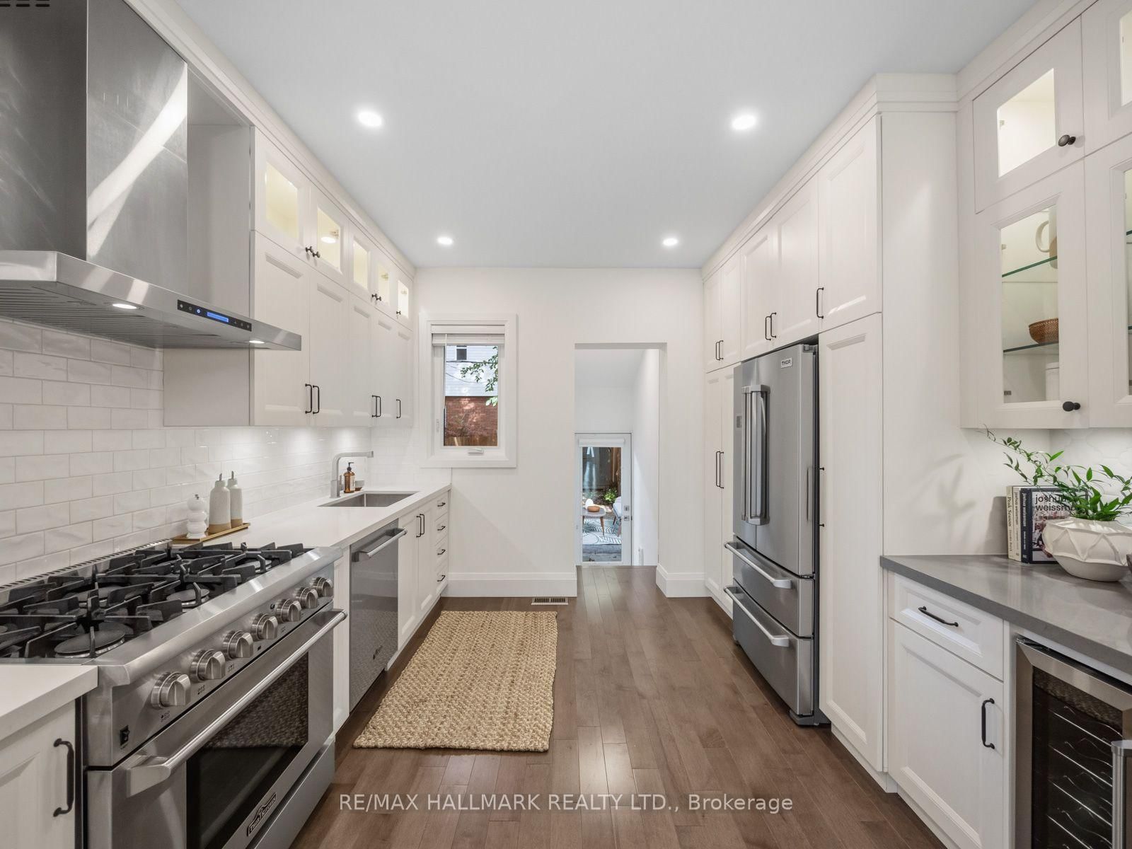 189 Greenwood Avenue • Toronto, ON photo 14