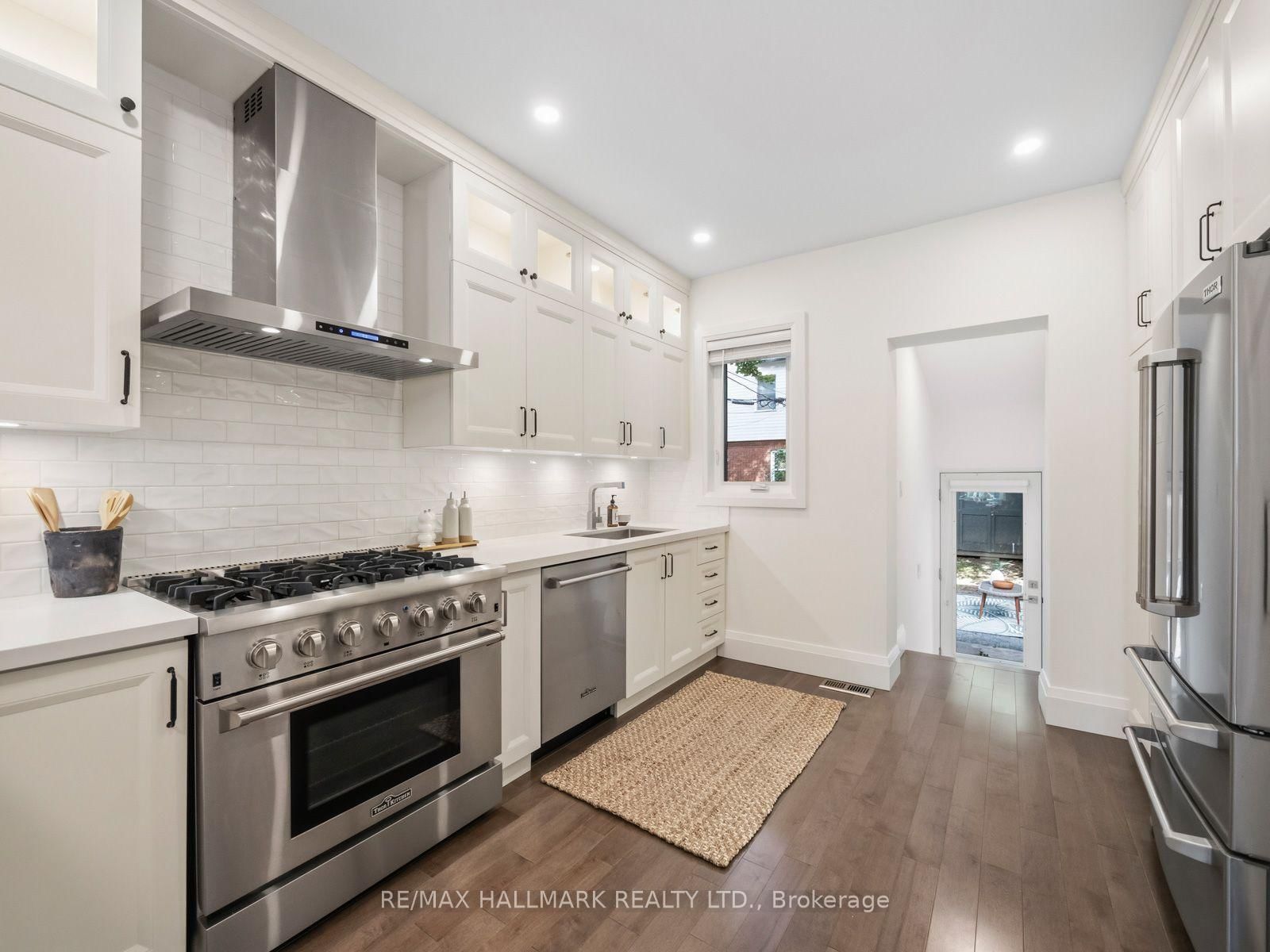 189 Greenwood Avenue • Toronto, ON photo 15
