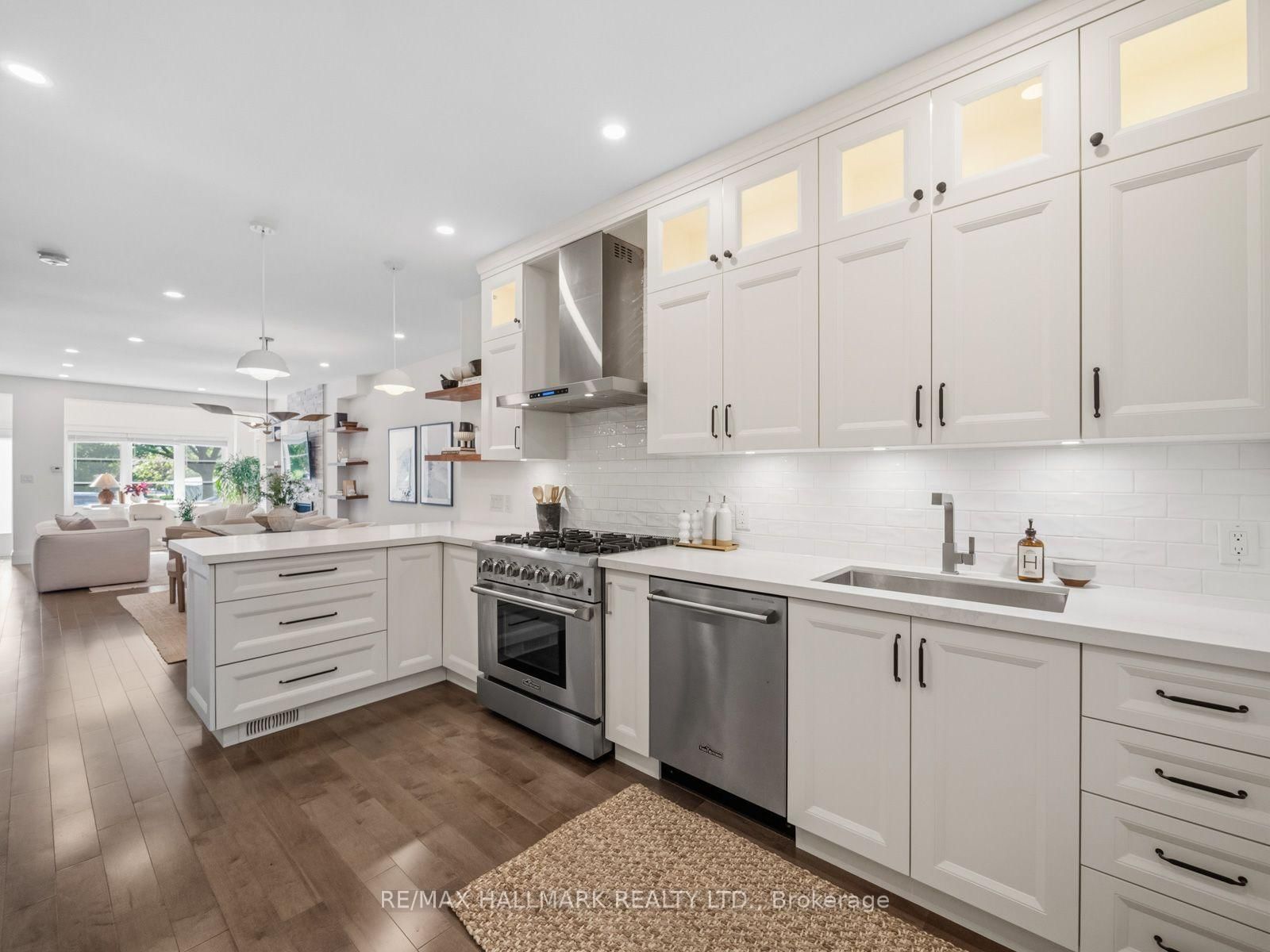 189 Greenwood Avenue • Toronto, ON photo 17