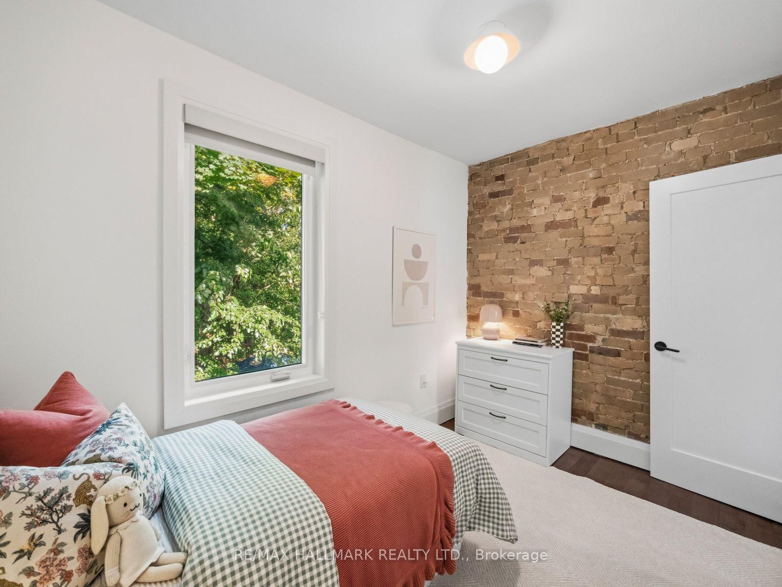 189 Greenwood Avenue • Toronto, ON photo 23