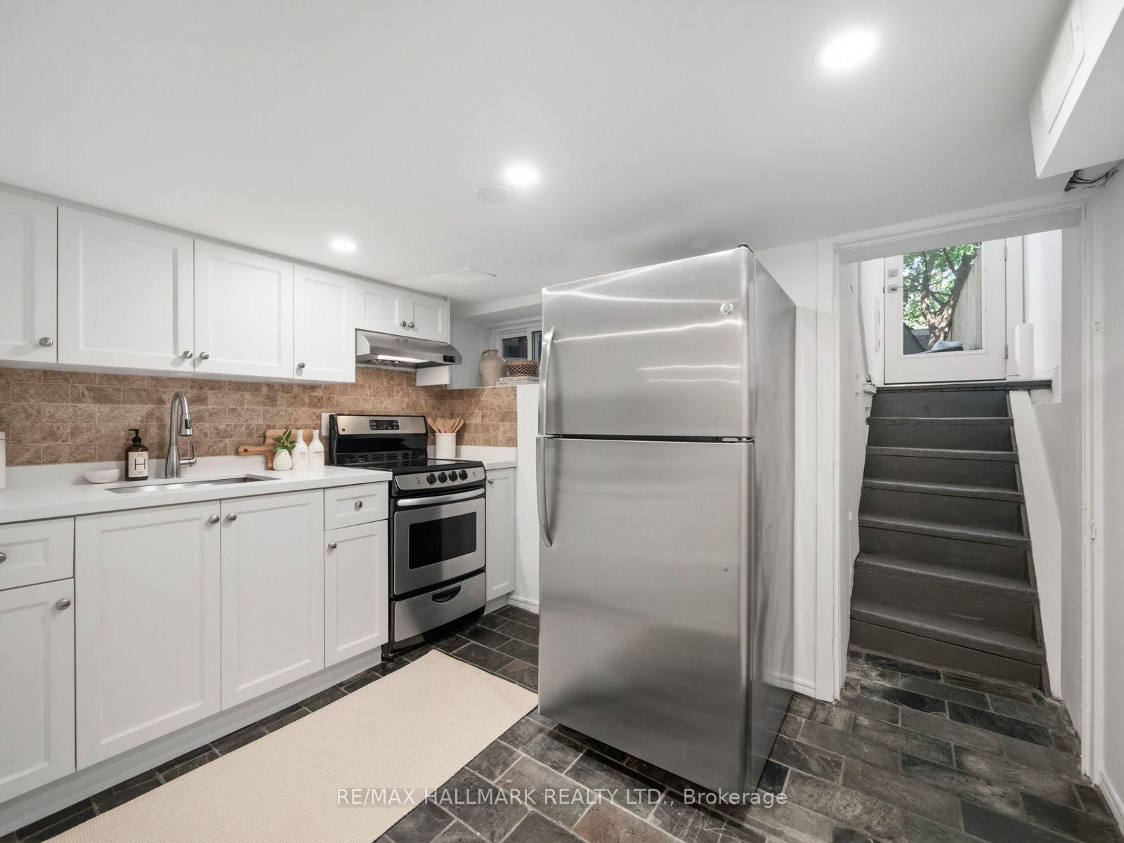 189 Greenwood Avenue • Toronto, ON photo 35