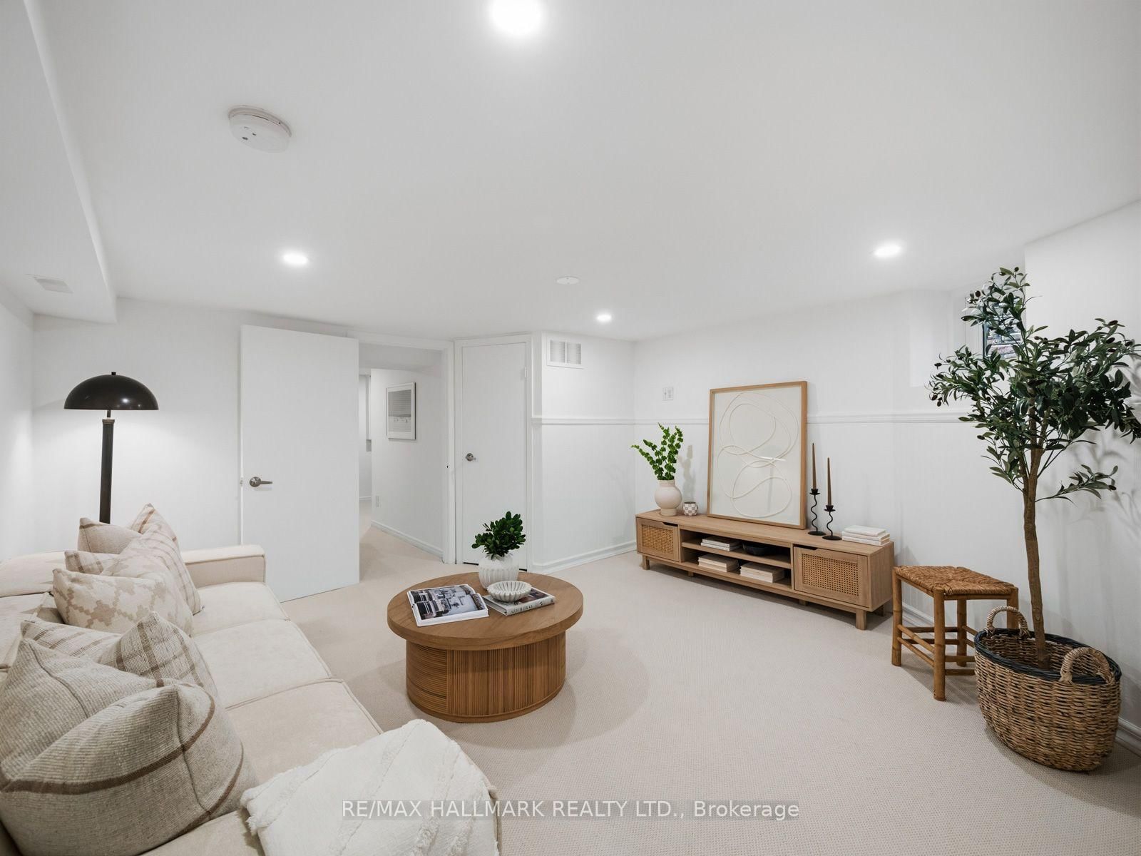 189 Greenwood Avenue • Toronto, ON photo 38