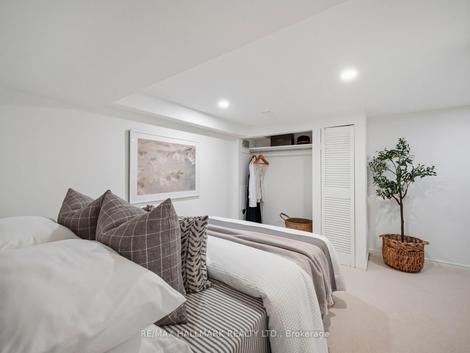 189 Greenwood Avenue • Toronto, ON photo 42