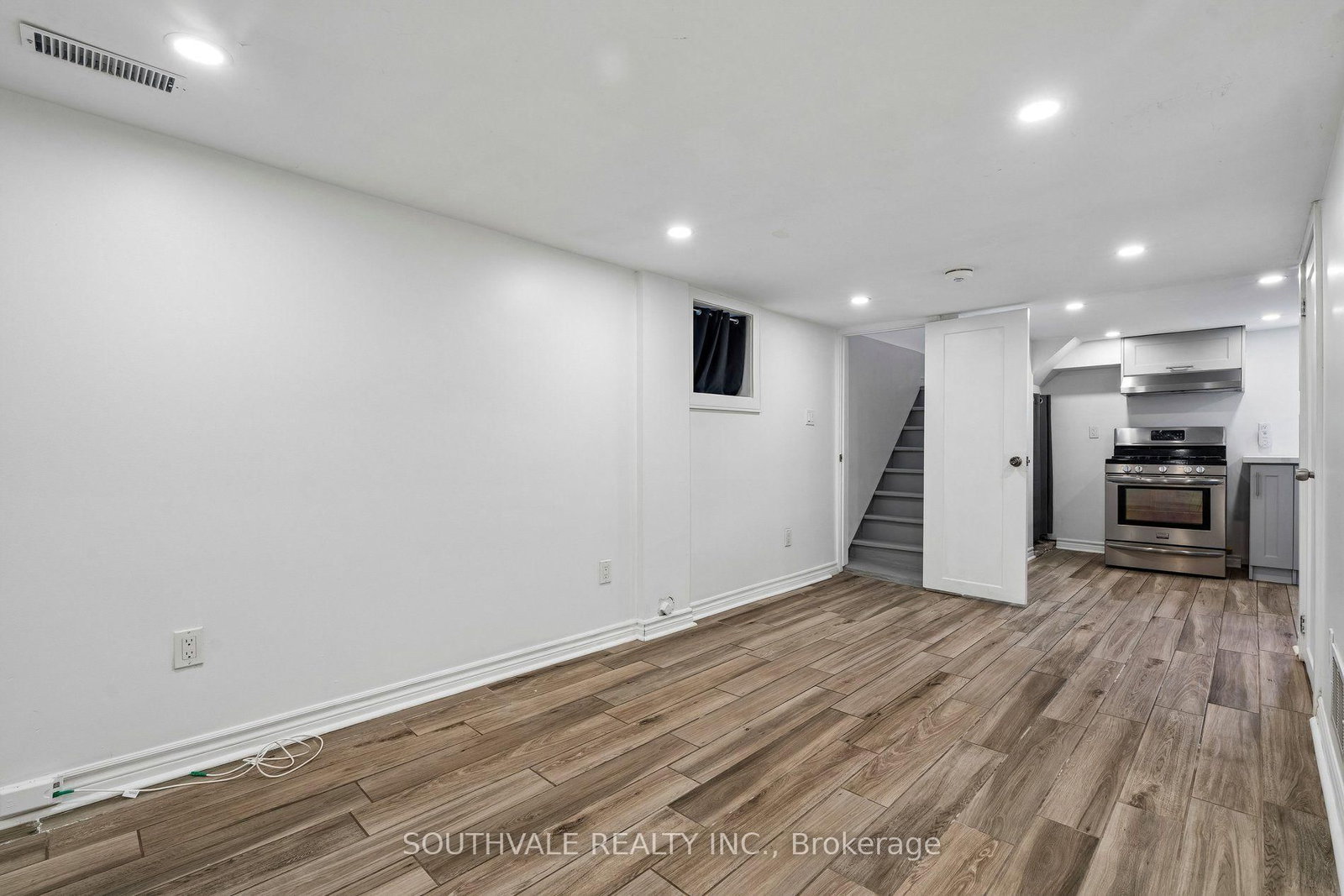 485 Strathmore Boulevard • Toronto, ON photo 38