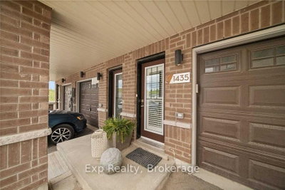 1435 Green Road • Clarington, ON photo 2