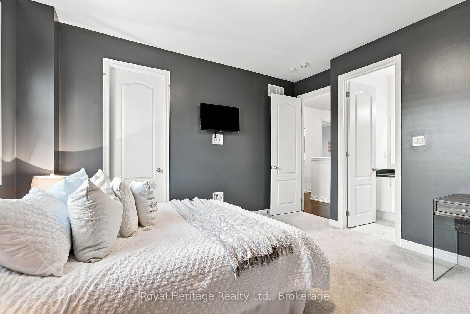 1684 WILLIAM LOTT Drive • Oshawa, ON photo 30