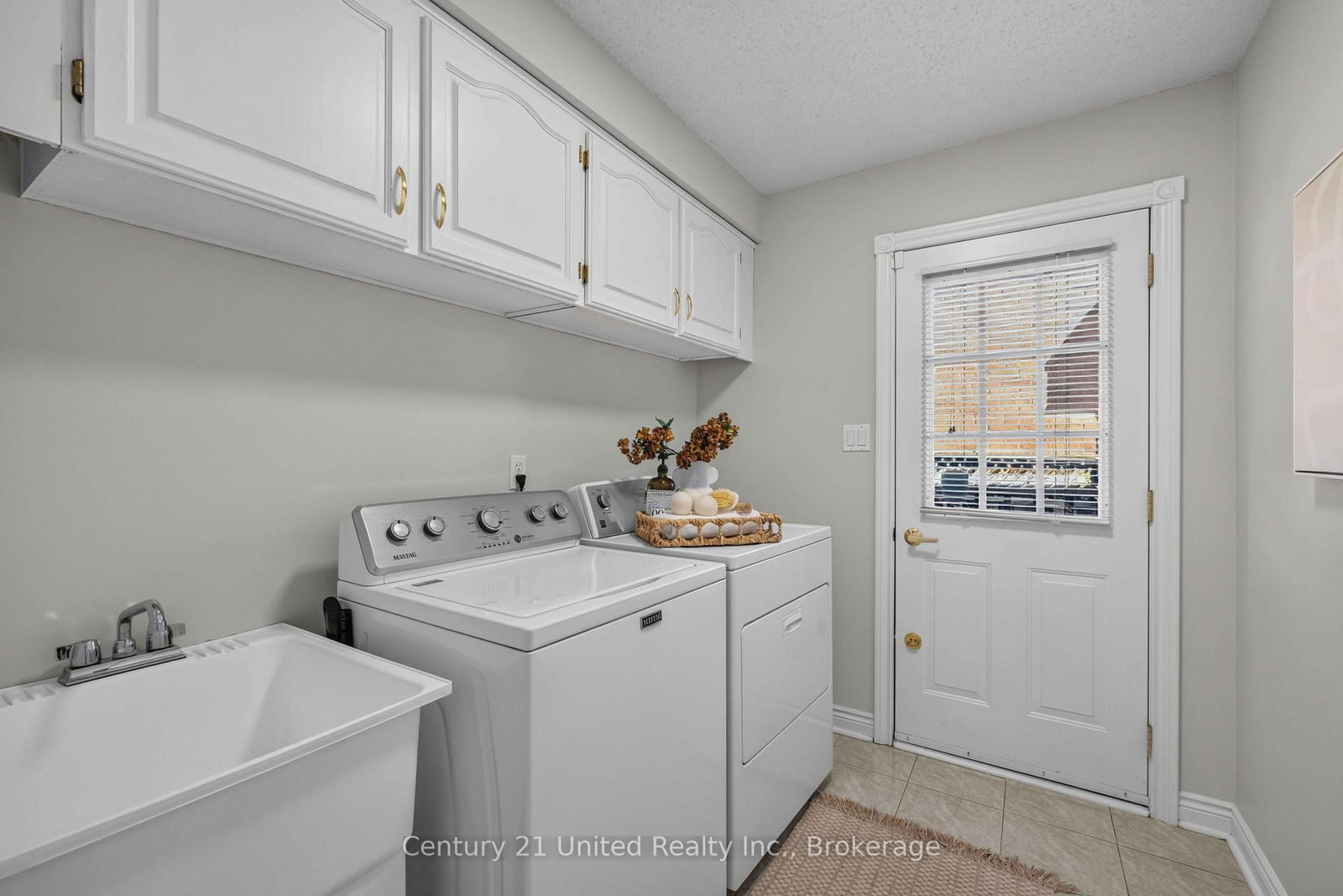 59 Waverly Street • Oshawa, ON photo 17