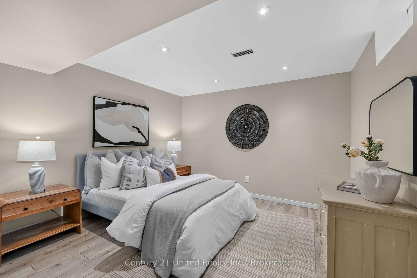 59 Waverly Street • Oshawa, ON photo 31