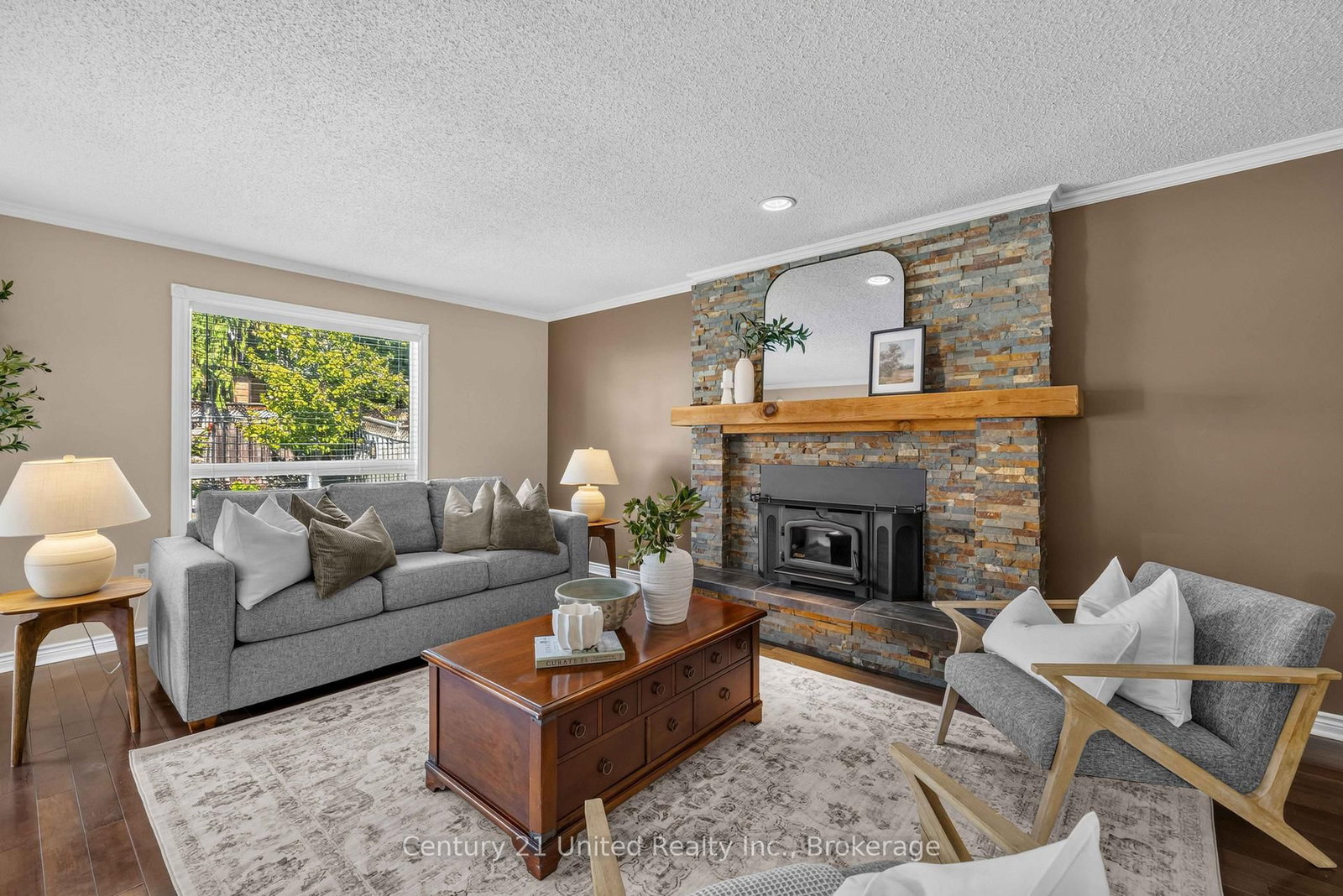 59 Waverly Street • Oshawa, ON photo 5