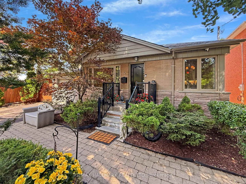52 Colonel Danforth Trail