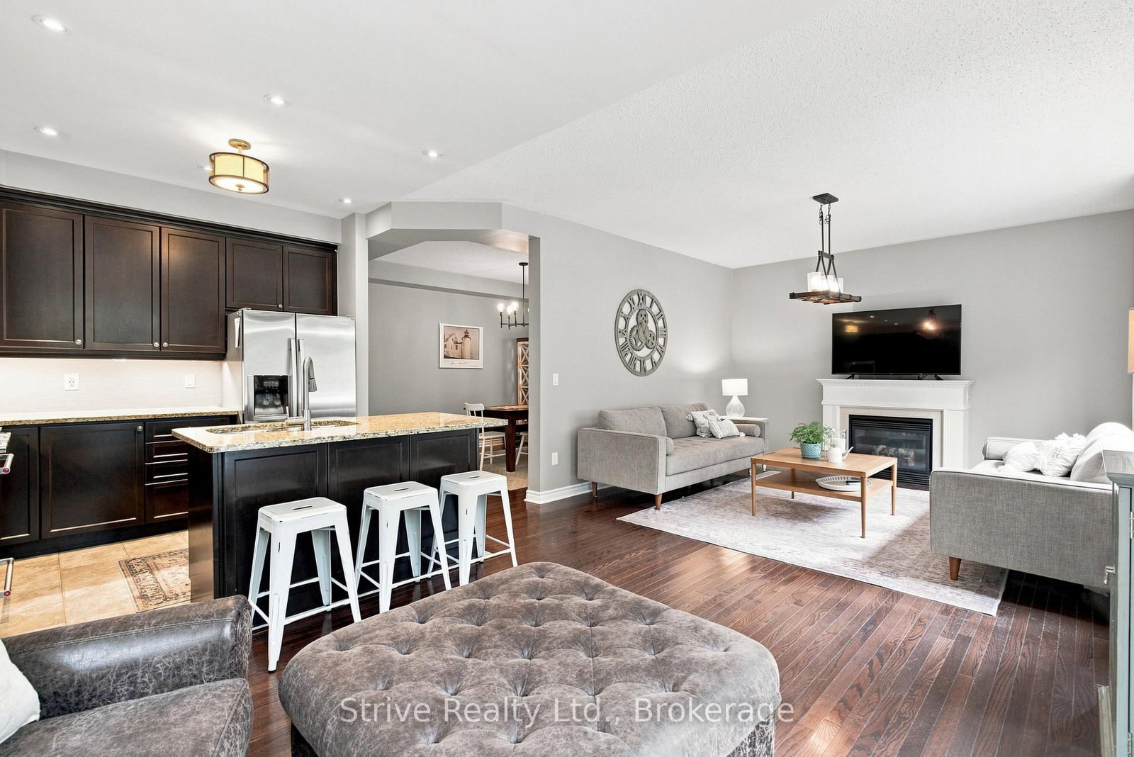 28 Woolacott Lane • Clarington, ON photo 12