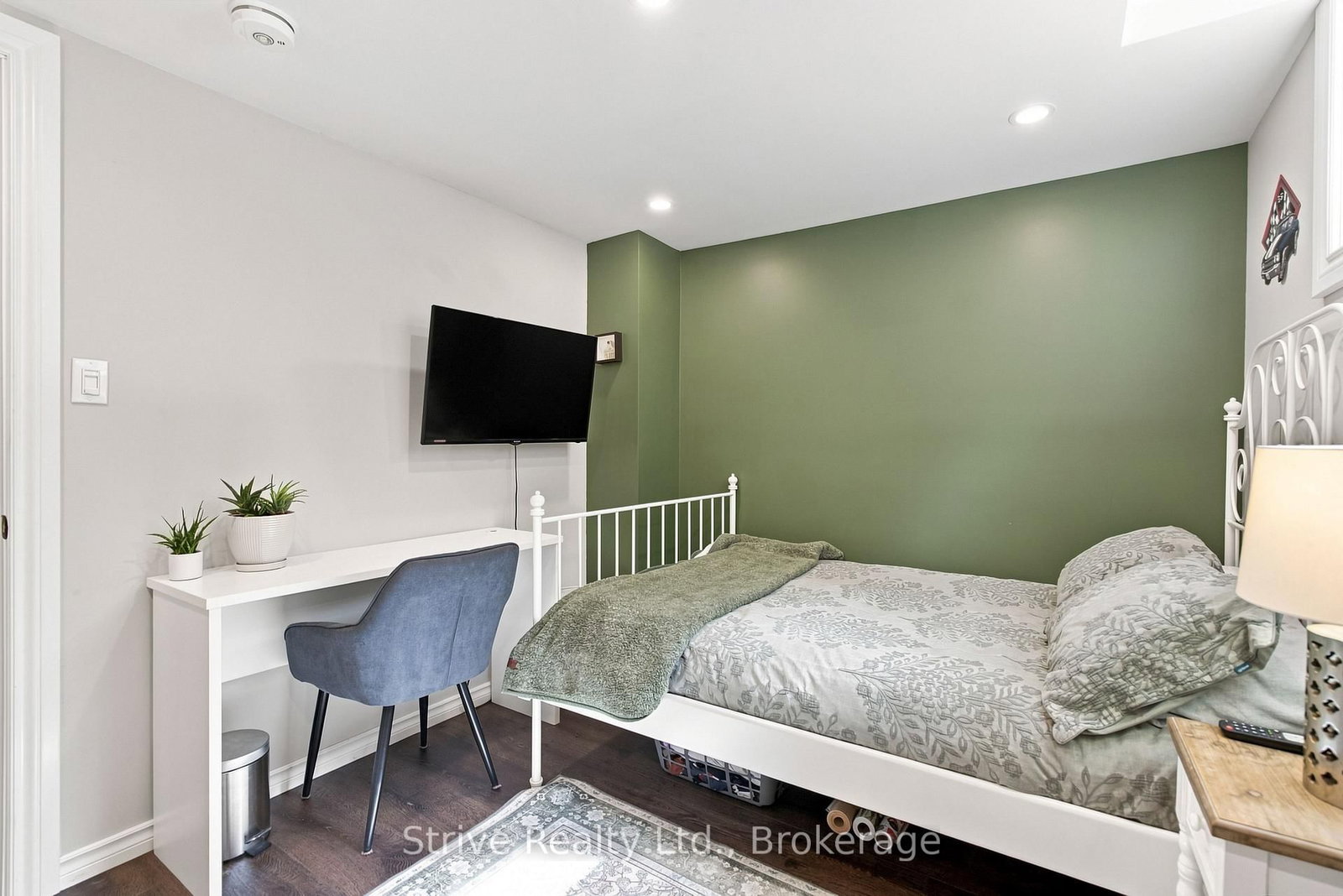 28 Woolacott Lane • Clarington, ON photo 32