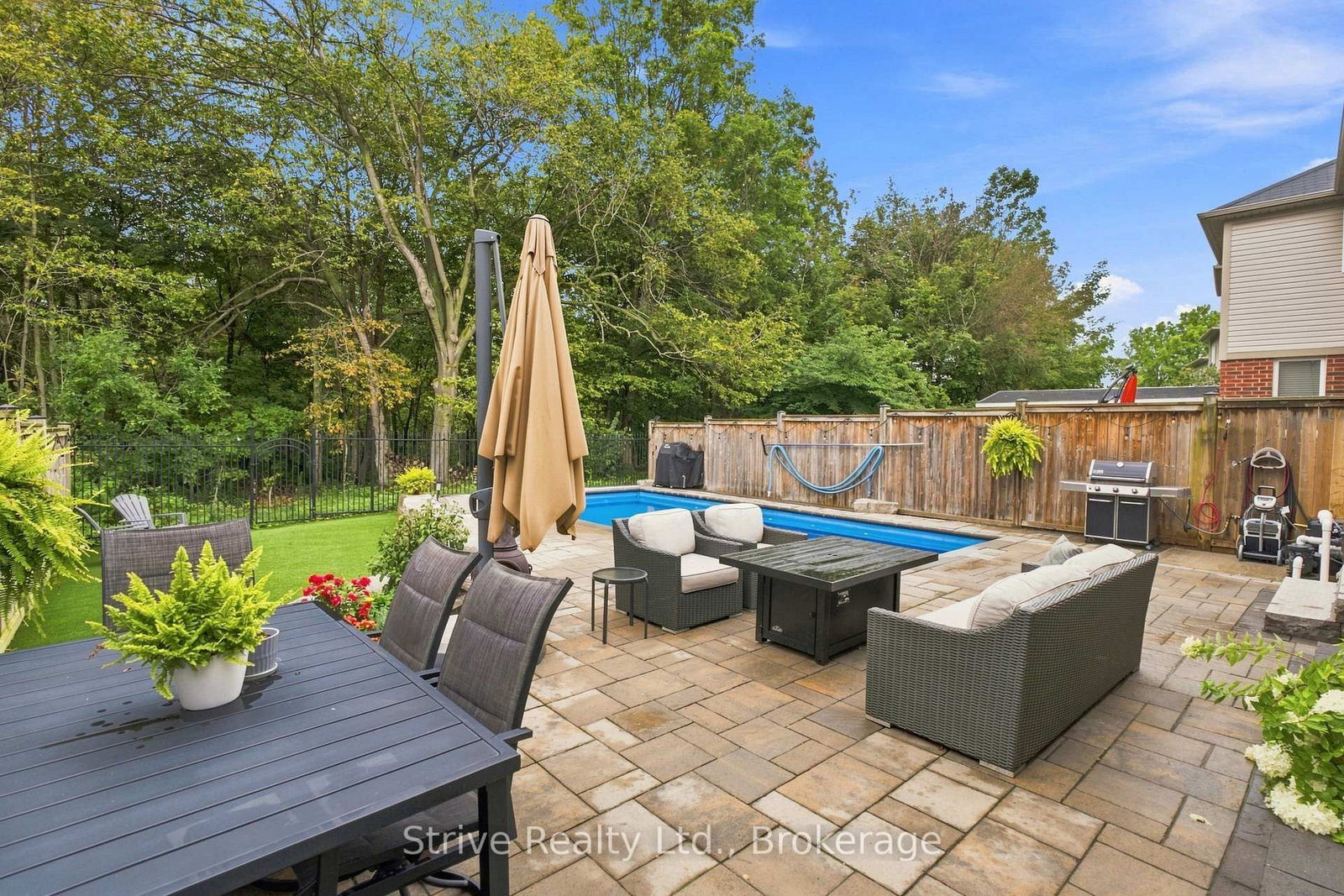 28 Woolacott Lane • Clarington, ON photo 35