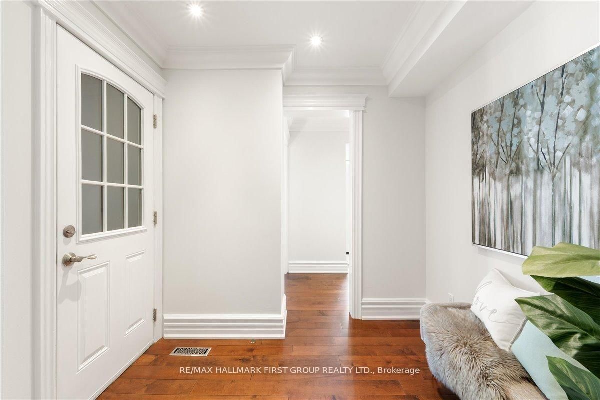 986 Mountcastle Crescent • Pickering, ON photo 16