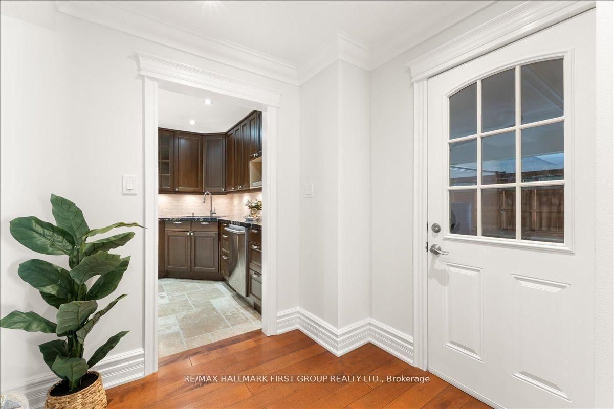 986 Mountcastle Crescent • Pickering, ON photo 17