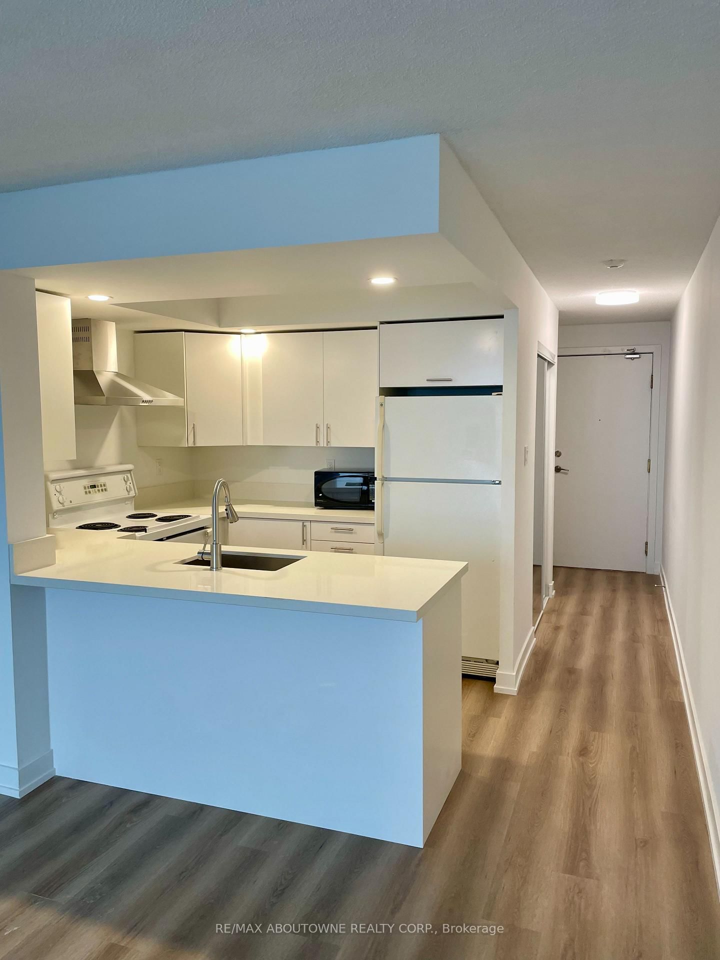 2239-125 Omni Drive, Toronto, ON, photo 5