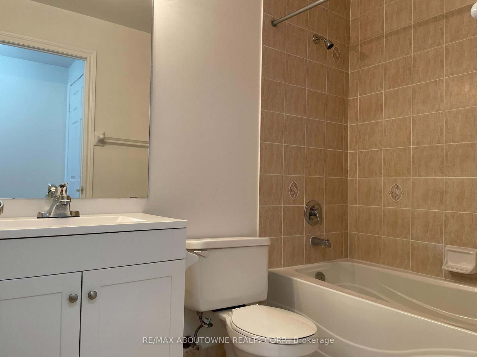 125 Omni Drive • #PH39 • Toronto, ON photo 10