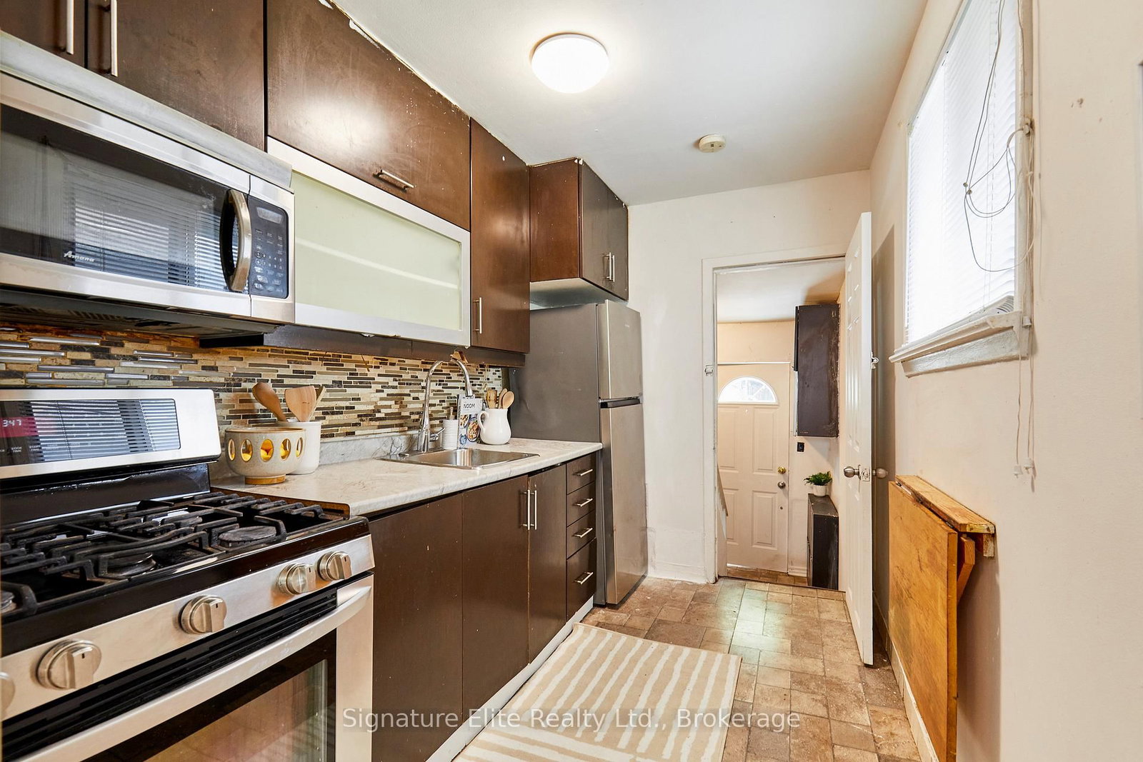 19 Kenworthy Avenue • Toronto, ON photo 12