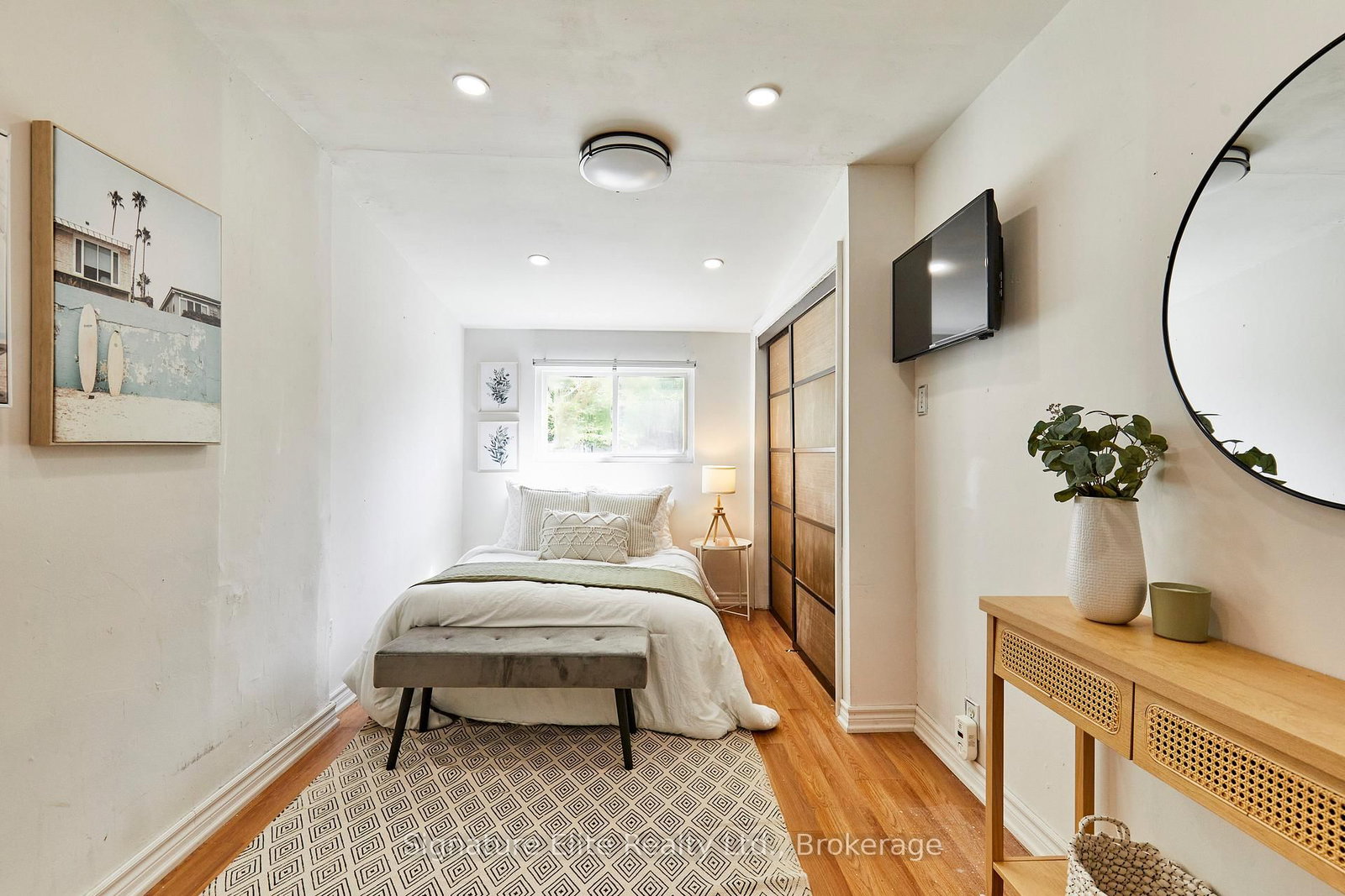 19 Kenworthy Avenue • Toronto, ON photo 14