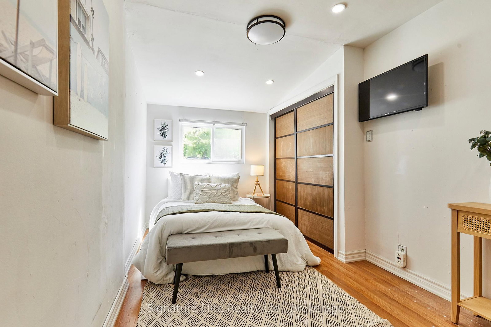 19 Kenworthy Avenue • Toronto, ON photo 15