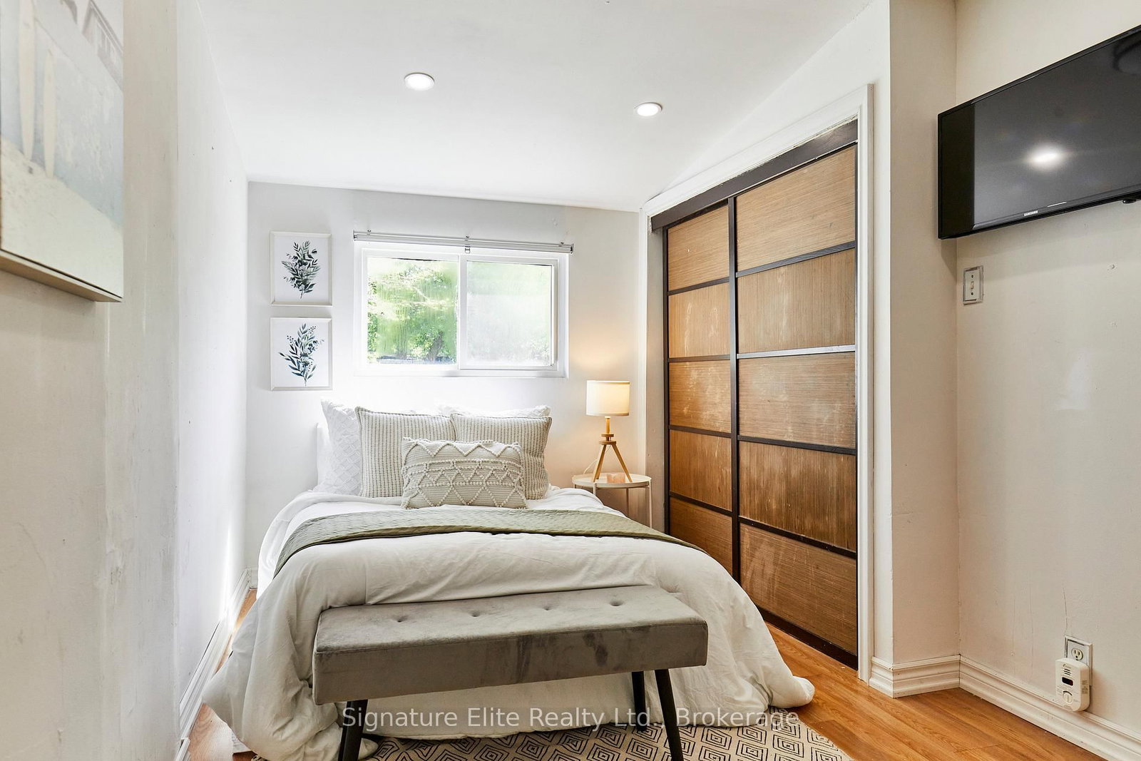 19 Kenworthy Avenue • Toronto, ON photo 16